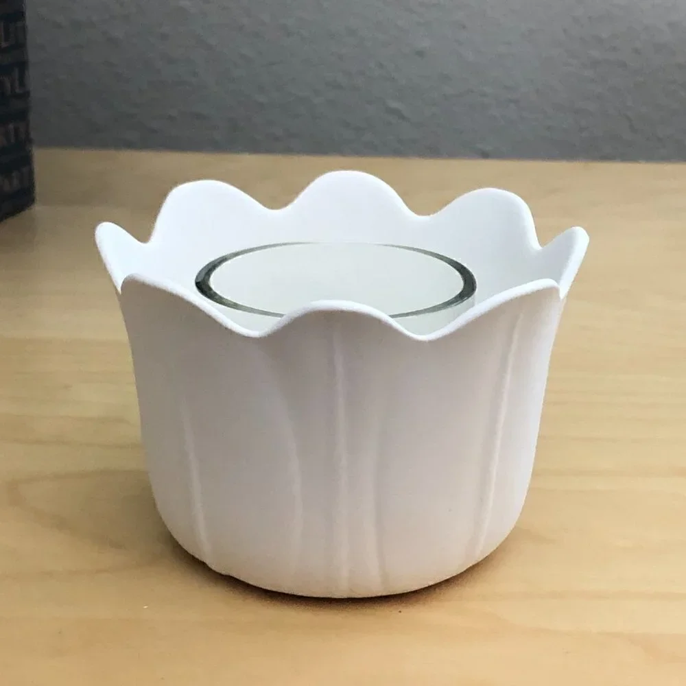 New PARTYLITE Garden Blossoms Ivory & Clear Votive Holder Pair - Picture 8 of 9